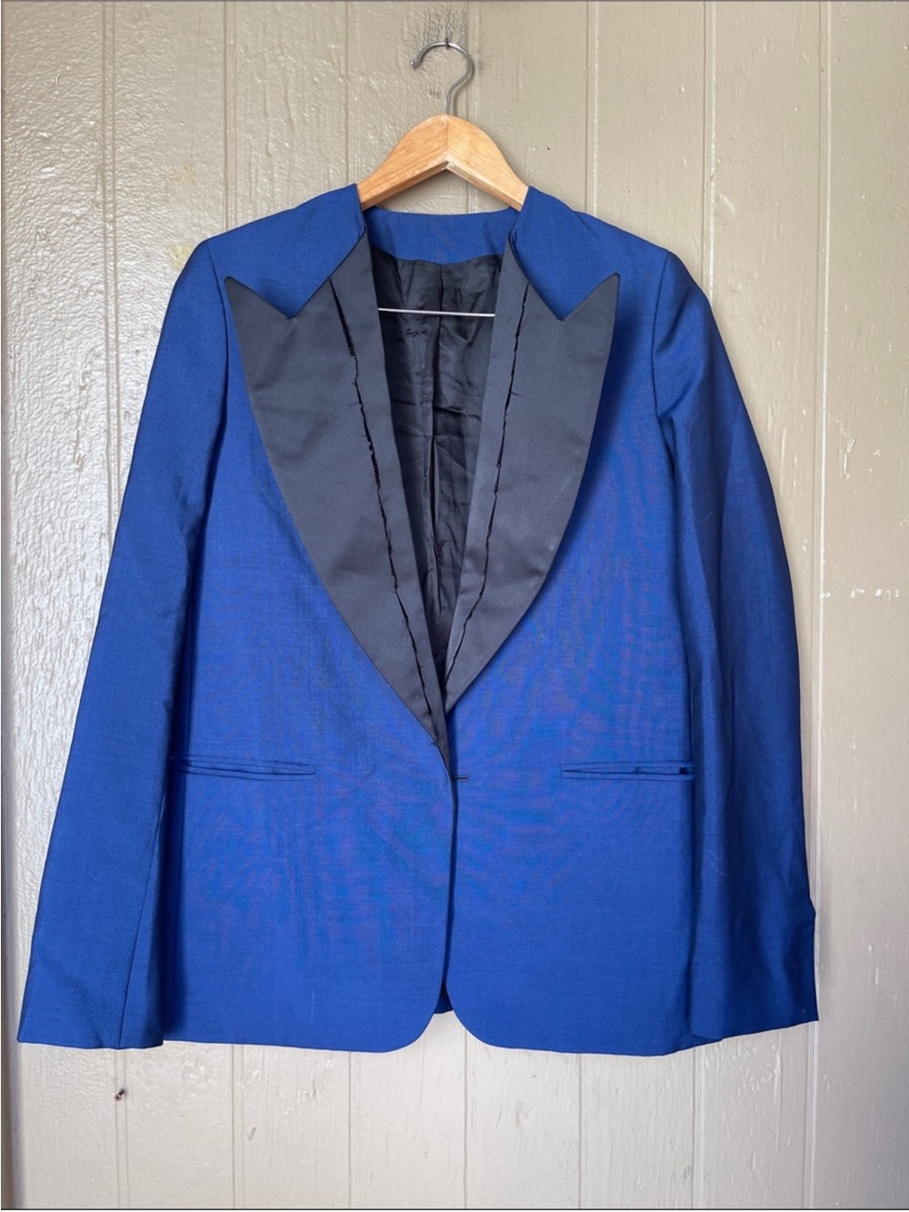 Acne Studios Women’s Tuxedo Blazer with Black Satin Lapels Size 36